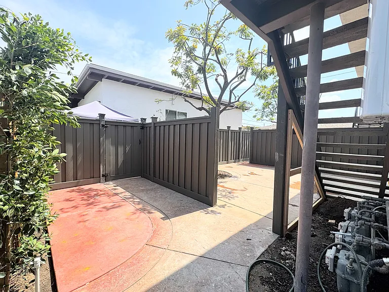 1921 Colonia Pl — Photo 14