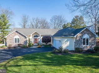 203 Linden Pl, Douglassville, PA 19518