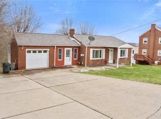 63 Herbst Rd, Coraopolis, PA 15108