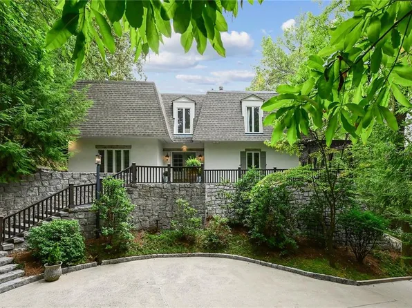 2955 Rivermeade Dr NW, Atlanta, GA 30327