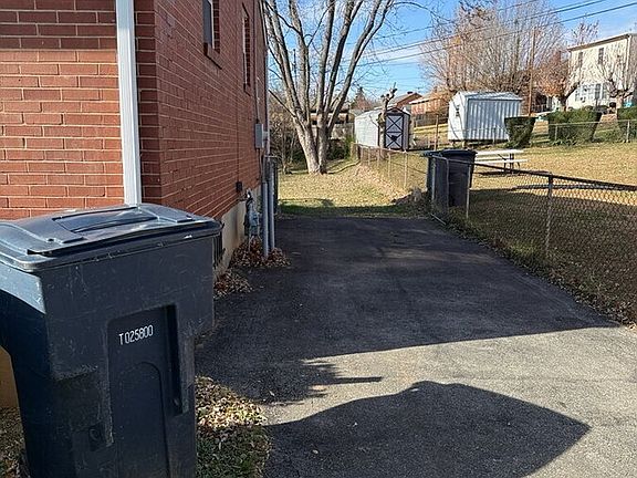 2nd image of 1456 Fresno St NW