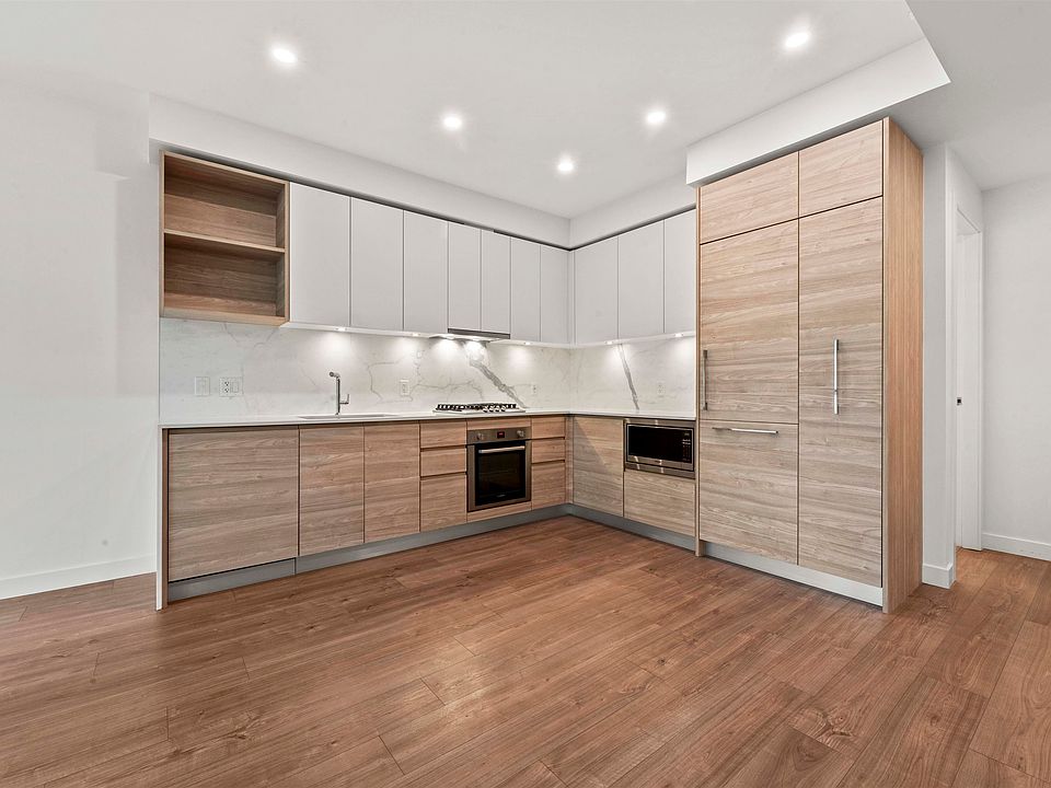 1st image of 585 Austin Ave #502