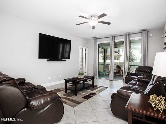 4th image of 68 Hiller Ln