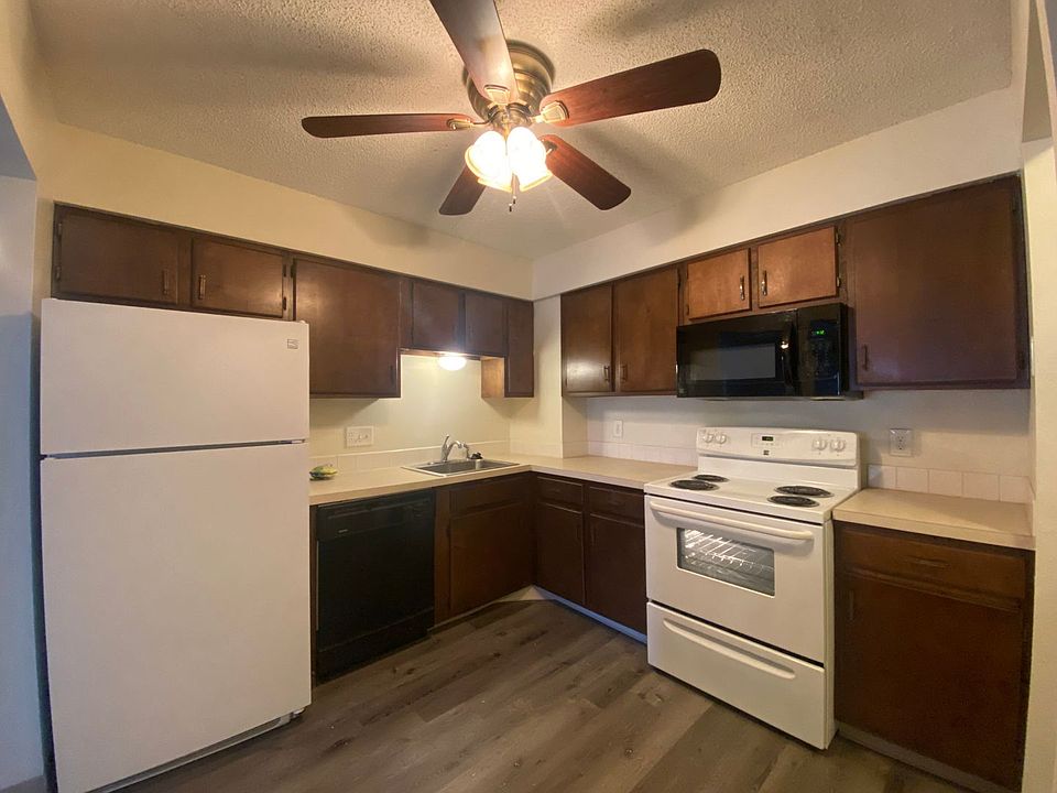 Parkview Apartments 411 W 1st St Grimes IA Zillow