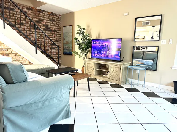 18125 Via Amorosa APT 3, Rowland Heights, CA 91748