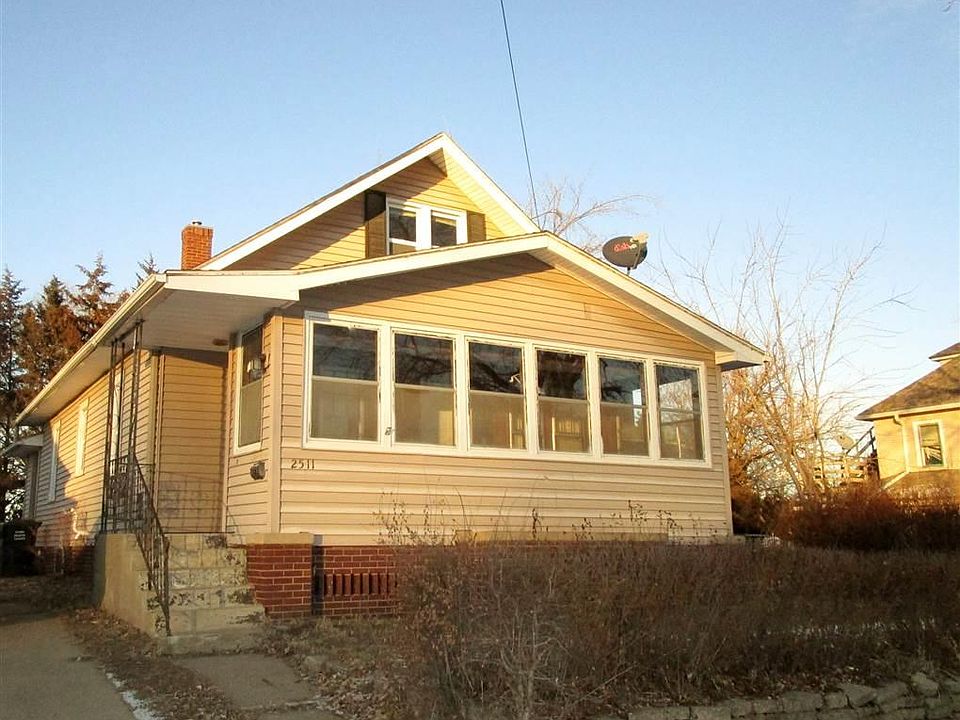 1st image of 2511 Leech Ave