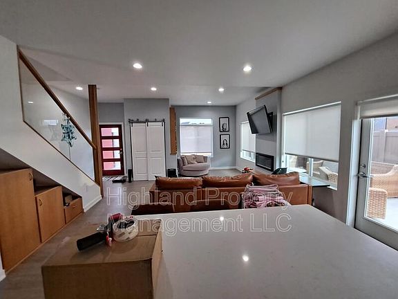 3rd image of 1314 NW Terre View Dr