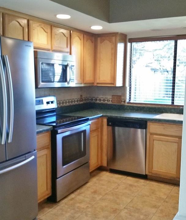 1st image of 211 Tallwood Dr
