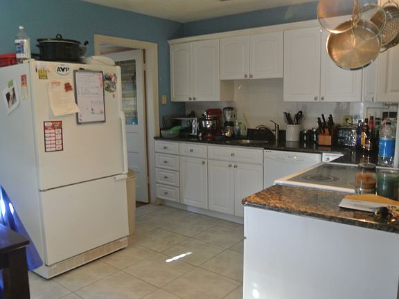 2nd image of 6224 Burlington Ave N