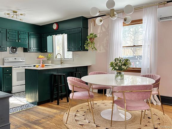 3rd image of 9 King Road