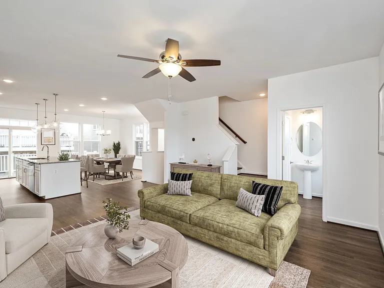 3213 Bergen St — Photo 6