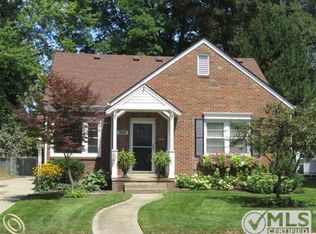 355 Maywood Ave, Rochester, MI 48307