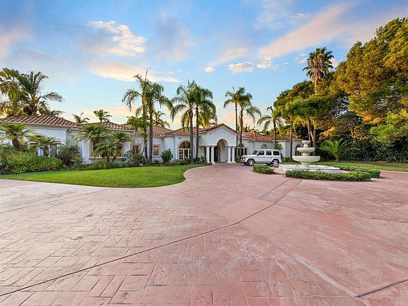 3rd image of 6998 Rancho La Cima Dr