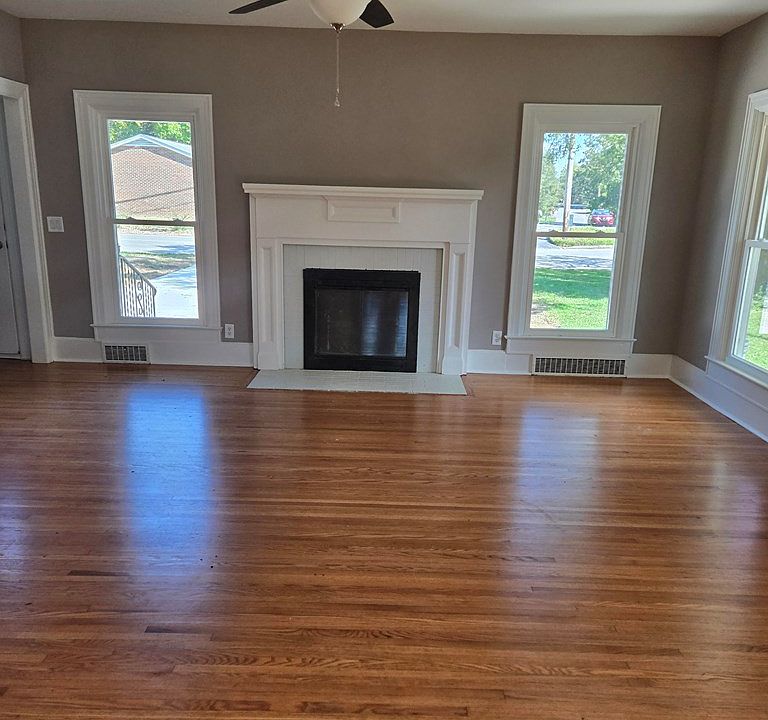 2nd image of 706 N Jefferson Ave