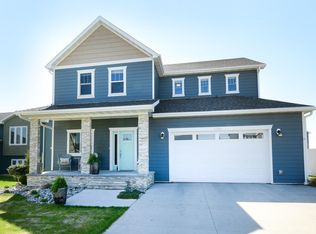 5265 Mac Dr, Grand Forks, ND 58201