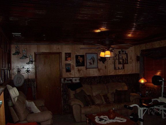 4th image of 1761 Oak Dr