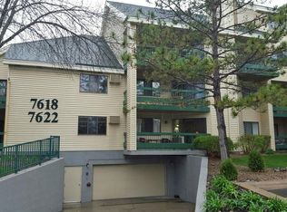 7622 York Ave S APT 1104, Edina, MN 55435