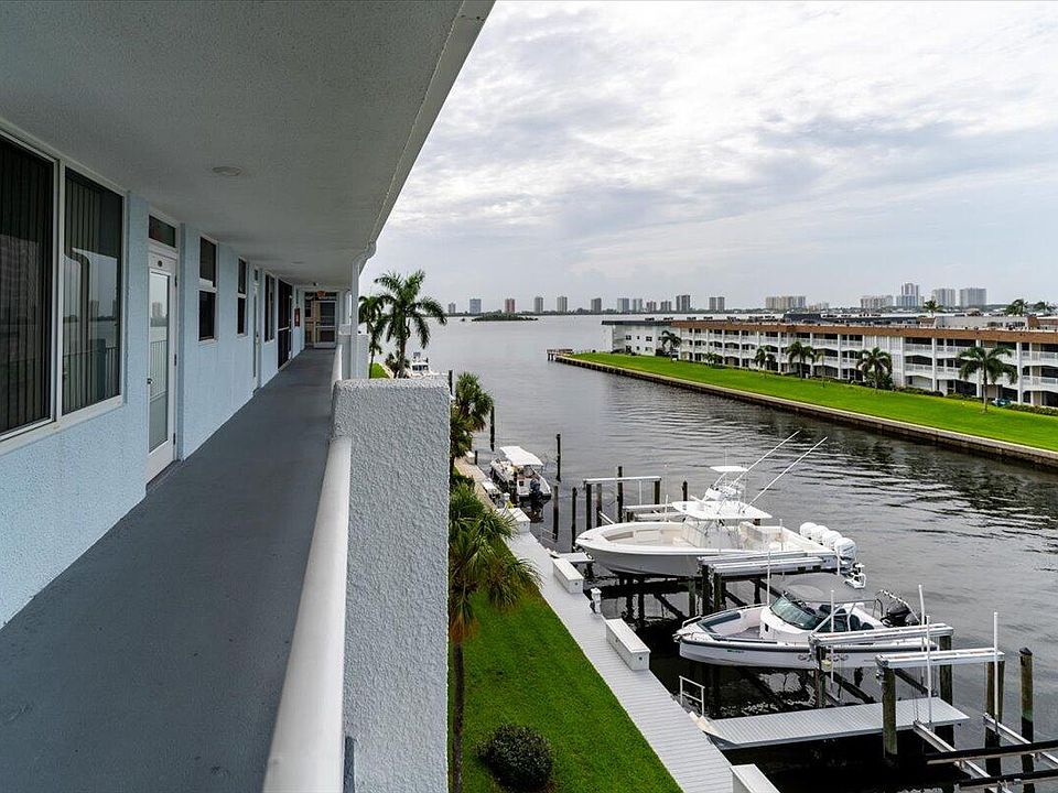 1st image of 104 Paradise Harbour Boulevard #510