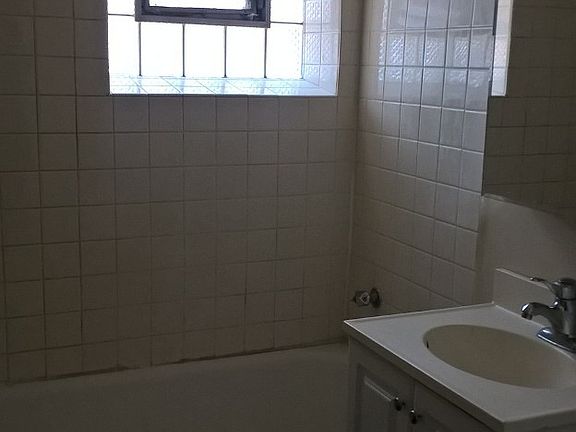 4th image of 8848 S Marshfield Ave #1