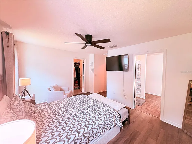 1084 Papaya Cir — Photo 31