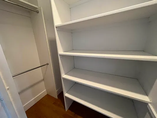 Rented by Tapiro Realty | media 35