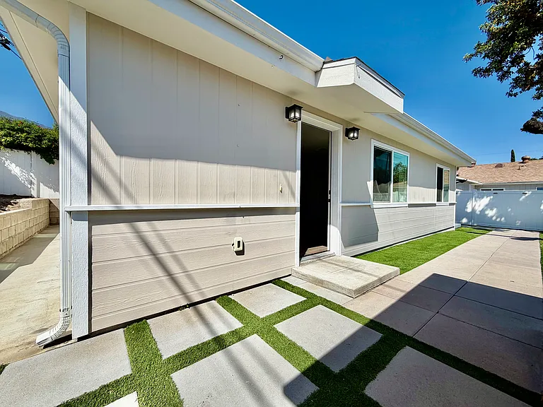 361 Norumbega Dr #ADU — Photo 3