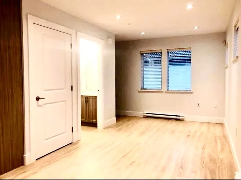 5518 Inverness St #LANEWAY — Photo 3