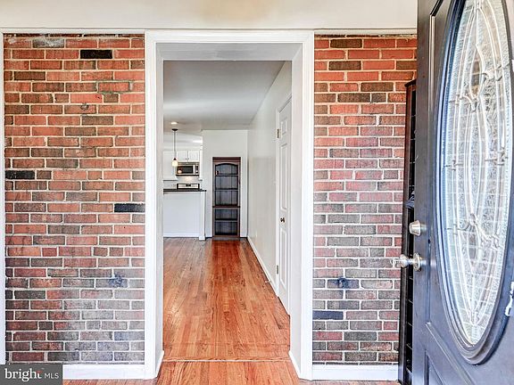 4th image of 2525 Wendover Rd