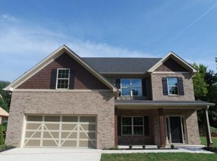 568 W Glenbrook Dr, Lenoir City, TN 37771