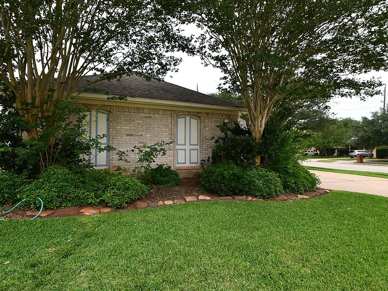 1947 Mayweather Ln — Photo 14