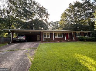 995 Melody Ln, Roswell, GA 30075