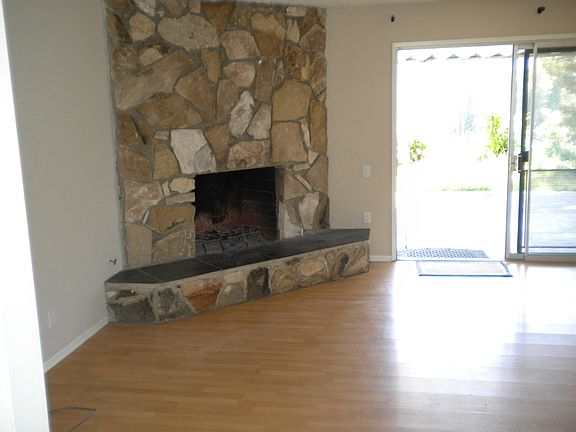 2nd image of 24012 Kirkcaldy Cir