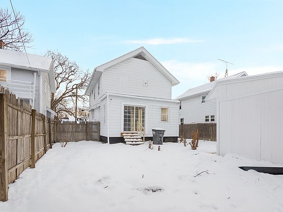 2nd image of 1728 Berkshire Pl