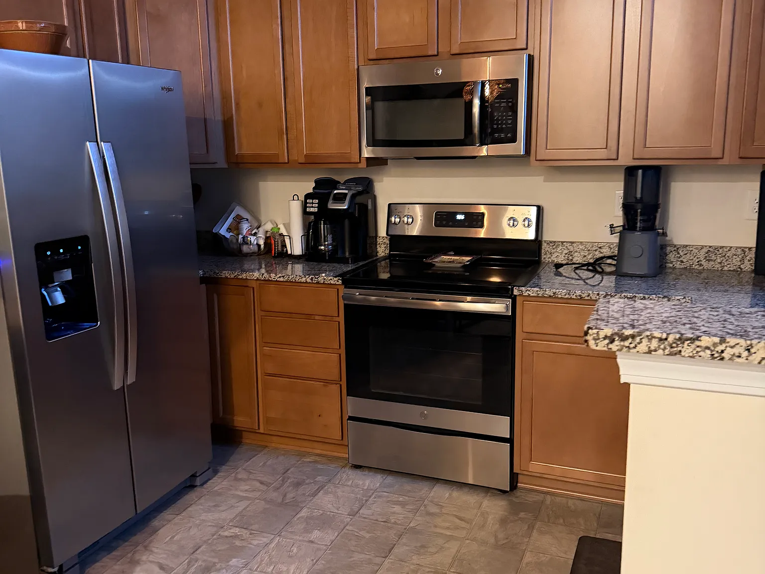 3 bed, 2.5 bath, 1385 sqft, $1,900 — Photo 4
