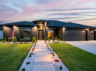 8702 Thistle Ln, Bentonville, AR 72713