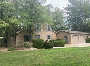 550 Riverside Cir, Columbus, IN 47203