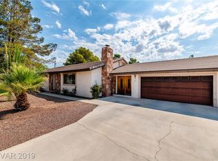 3260 N Torrey Pines Dr, Las Vegas, NV 89108