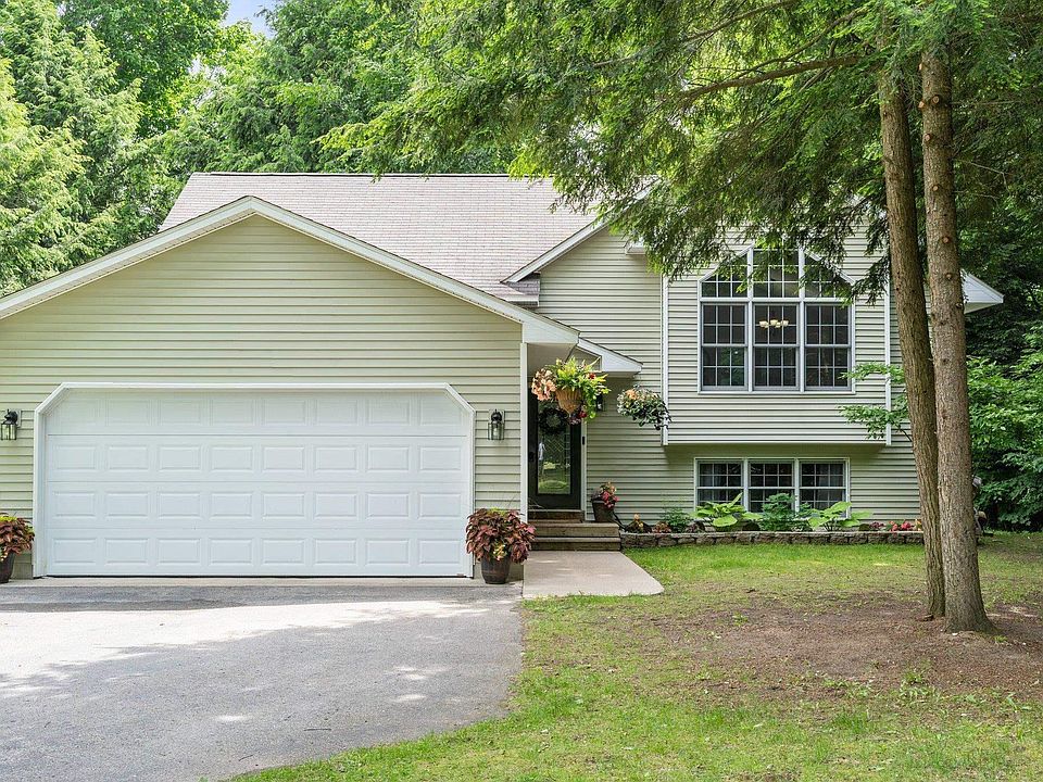 1st image of 8595 Bent Pine Dr