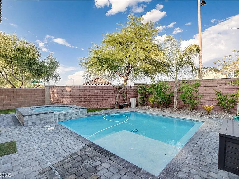 10400 Raining Sky St — Photo 36