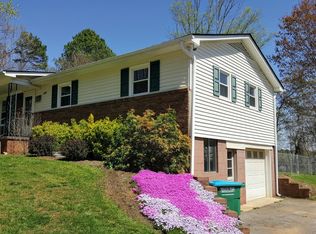 44 Hickory Dr, Asheville, NC 28806