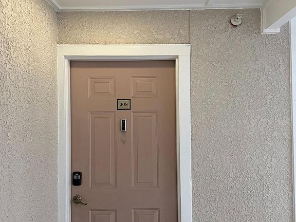 2nd image of 1504 Lincoln Way APT 308