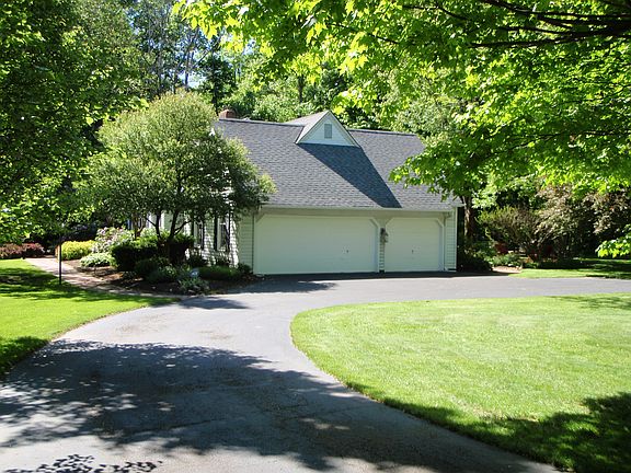 2nd image of 7855 Country Ln