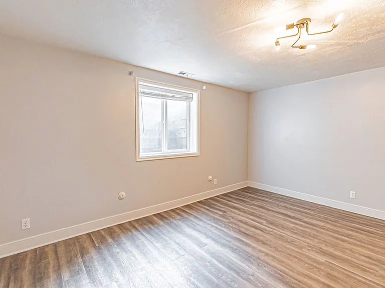 3915 Woodhaven Ln — Photo 30