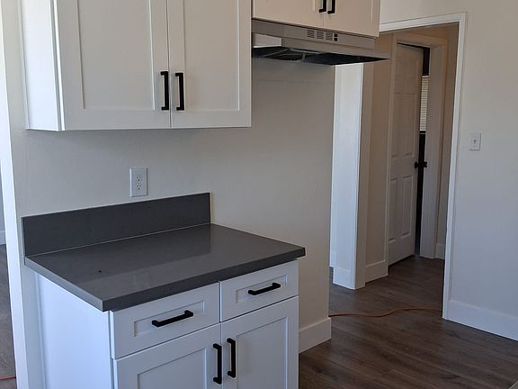 4th image of 460 W Kimball Ave APT 4