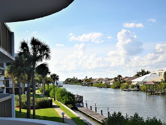 3rd image of 300 Columbia Dr #2051