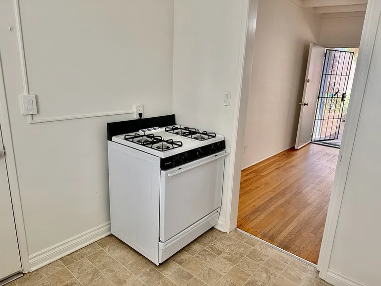 3043 Vancouver Ave #3043 — Photo 6