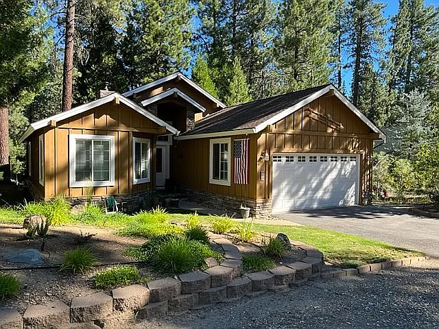 498 Sequoia Cir photo 1