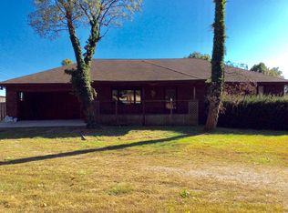 124 W Cedar St, Nixa, MO 65714