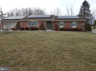 19410 Spring Valley Dr, Hagerstown, MD 21742