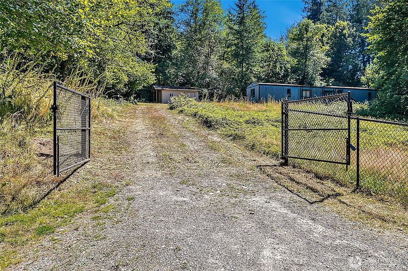 3rd image of 28215 SE 216th Street